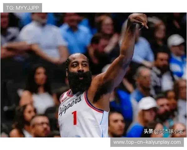 快船持续低迷,哈登拼尽全力,哈登晃倒的快船球员是谁 快船持续低迷,哈登拼尽全力,哈登晃倒的快船球员是谁