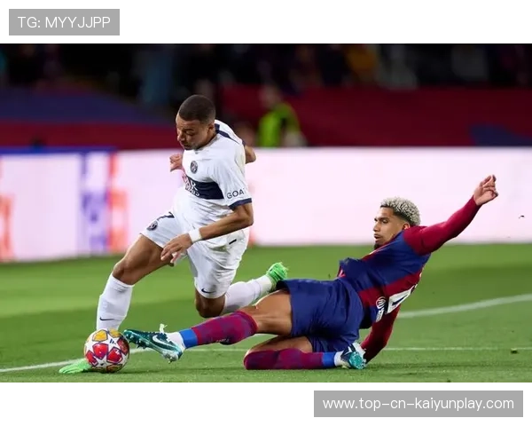 姆巴佩肋部突破制造点球,稳稳命中完成双响 姆巴佩肋部突破制造点球,稳稳命中完成双响